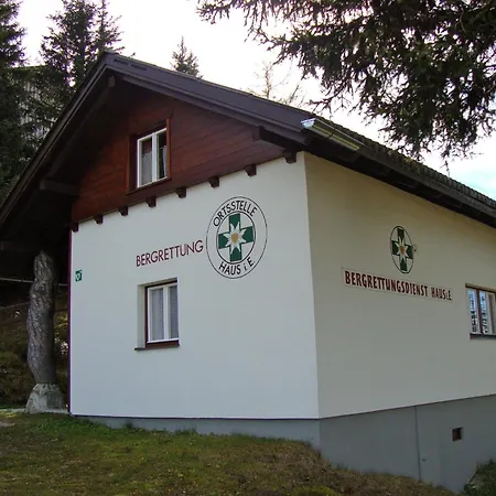 Krummholzhütte *