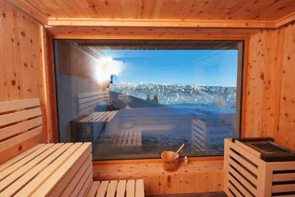 Krummholzhuette 게스트하우스 *